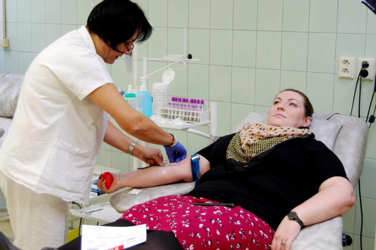 Valentýnské odběry krve objevily téměř tři desítky nových dárců