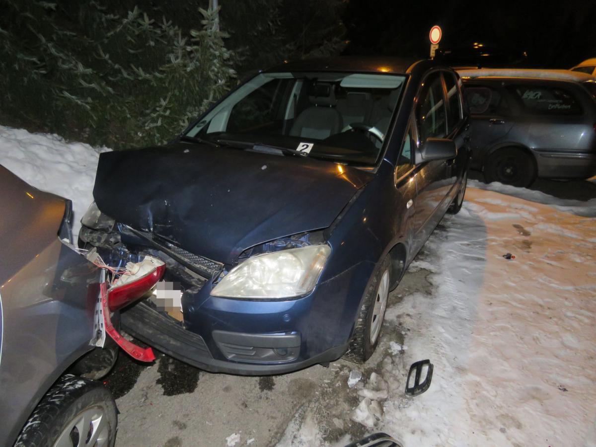 Dopravní nehoda mezi obcemi Hrádek a Sloupnice s alkoholem