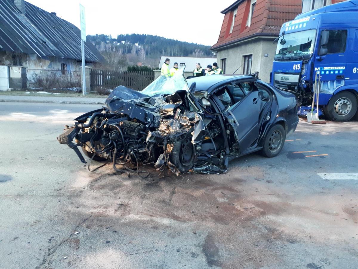 Dopravní nehoda se smrtelným zraněním | Foto: Policie ČR