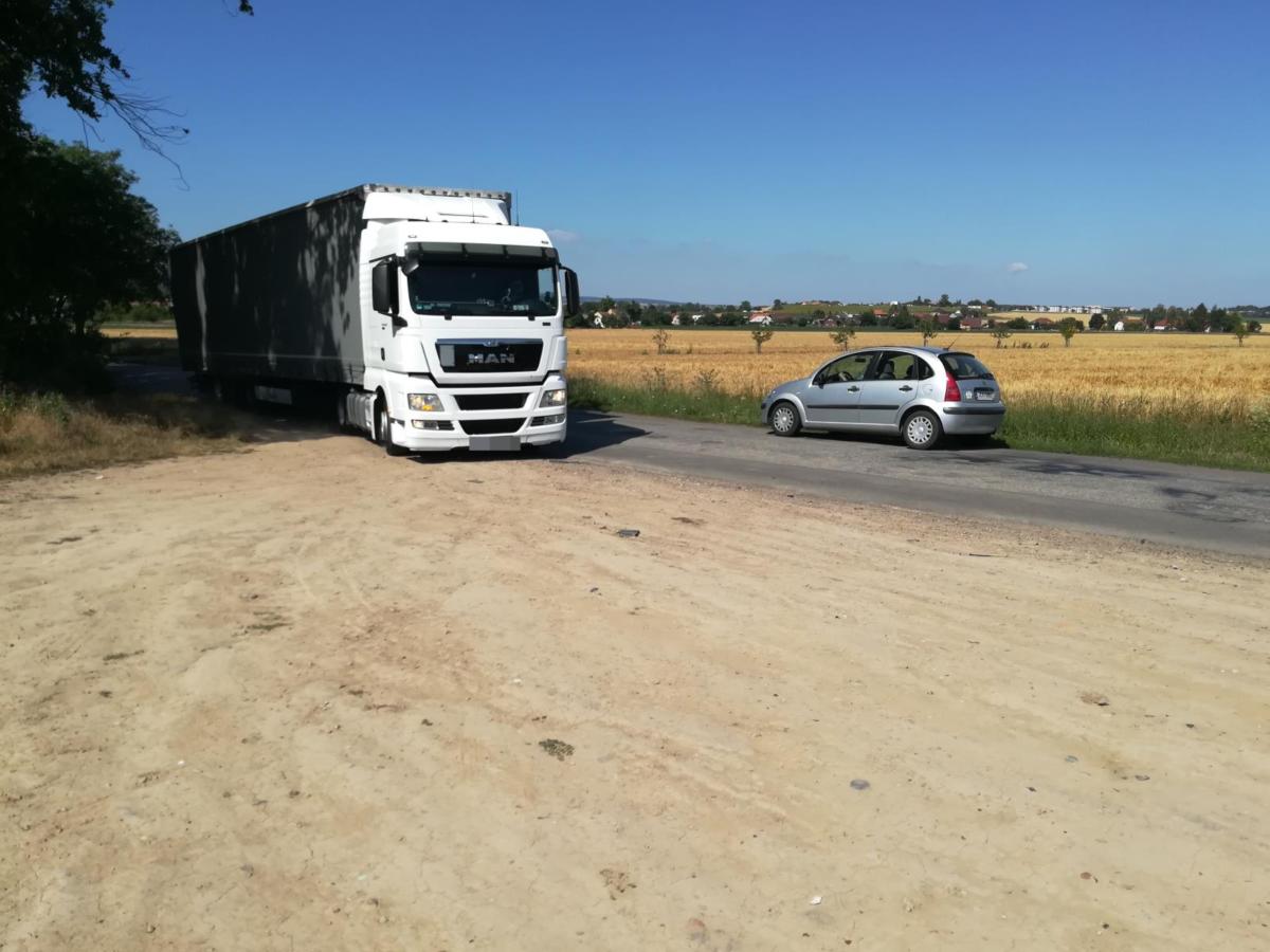 Obyvatelé si stěžují na neúnosnou průjezdnost vozidel v okolí obcí Kočí a Orel i místní částí Píšťovy.