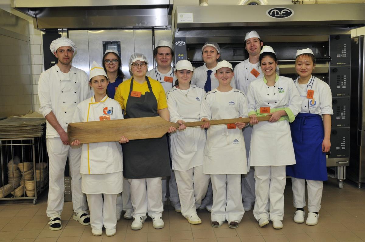 Mladí pekaři se utkali v soutěži Pekař roku 2022 junior